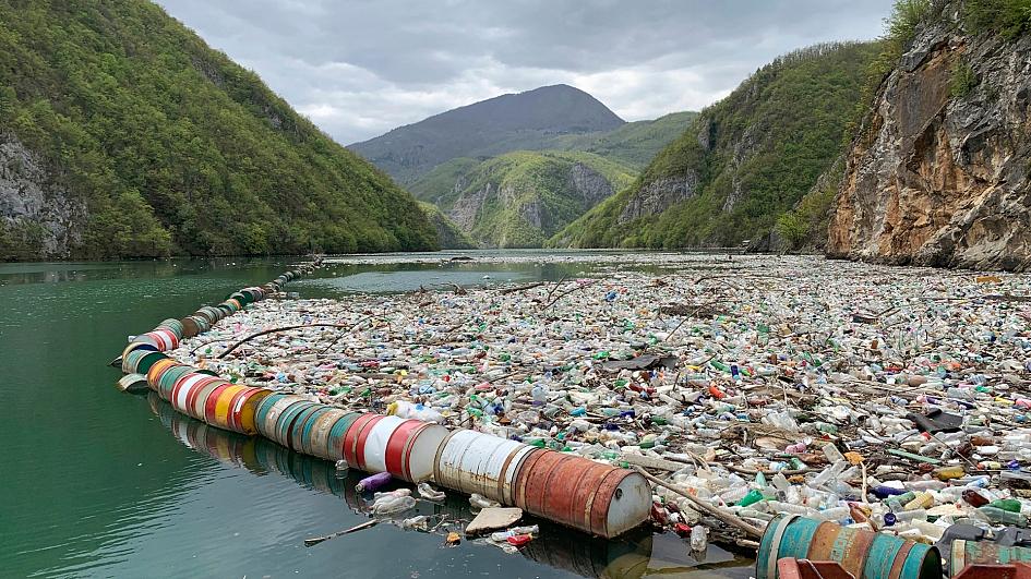 PLASTIC WASTE IS DISTRACTING US FROM REAL CLIMATE ISSUES, SAYS STUDY