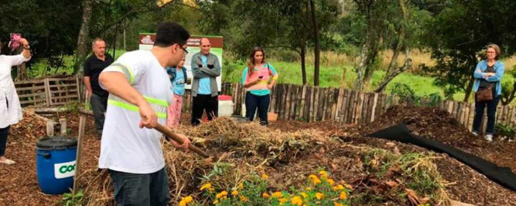 Lei da Compostagem: Reciclagem de lixo orgânico é lei em Florianópolis